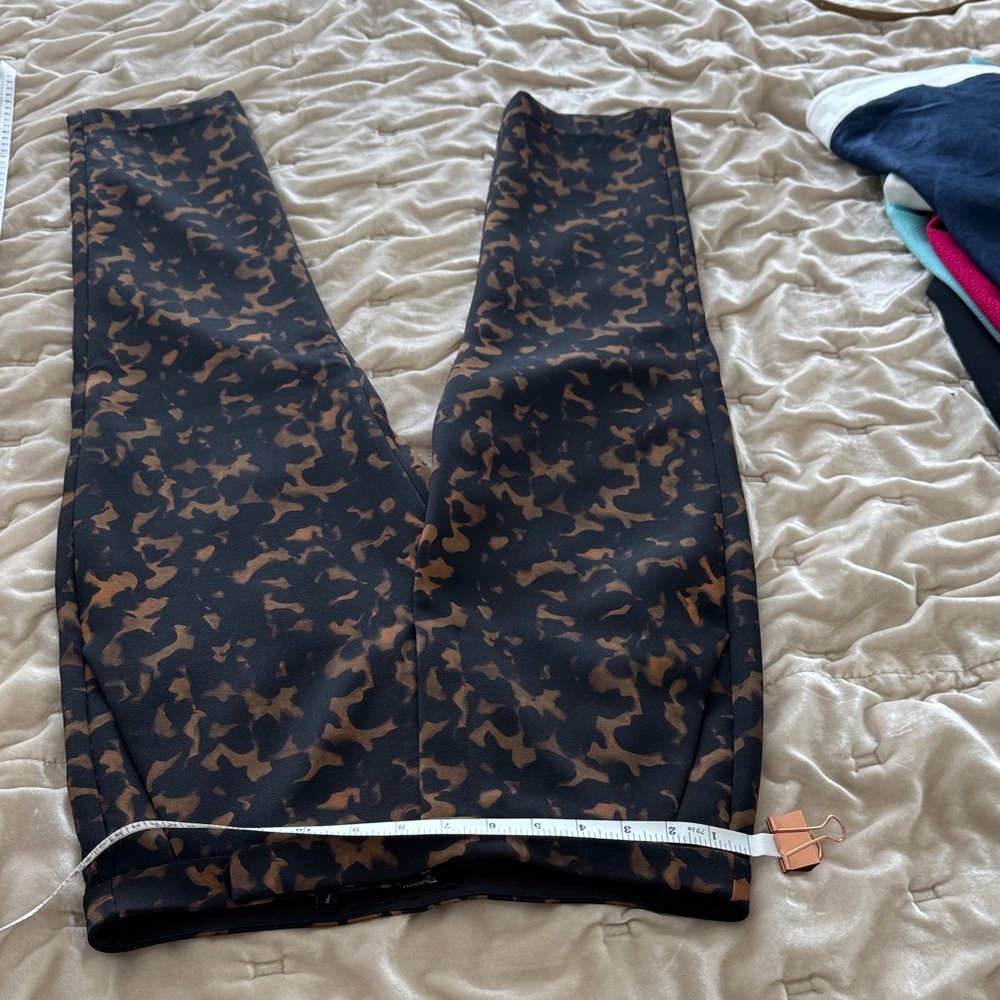 Theory Tortoise Black and Tan Abstract Leggings